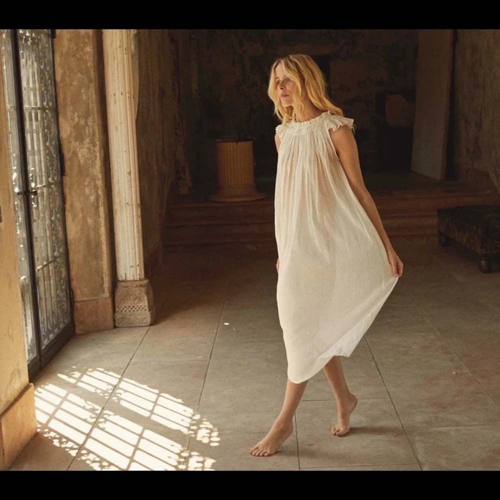NWOT Dôen Lovisa Nightgown Salt